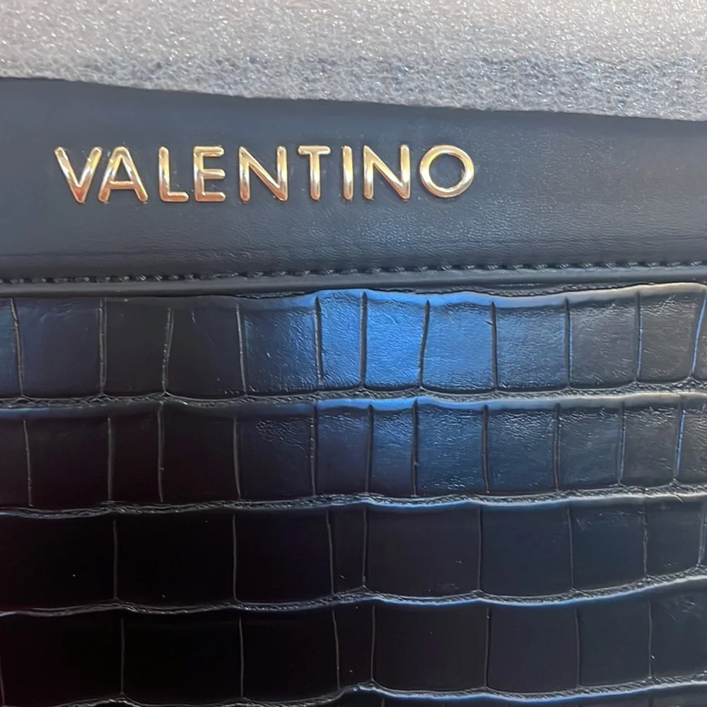Mario Valentino spa croc style imported from France - Picture 8 of 17